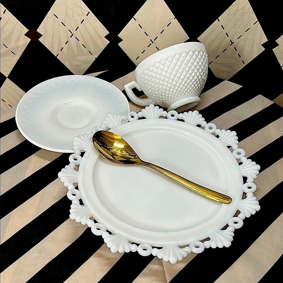 Milk Glass Cup, Saucer & Lace-Edged Bread Plate Trio – Romantic Textured Design - Picture 10 of 17